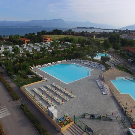 The Garda Village Sirmione Bagian luar foto