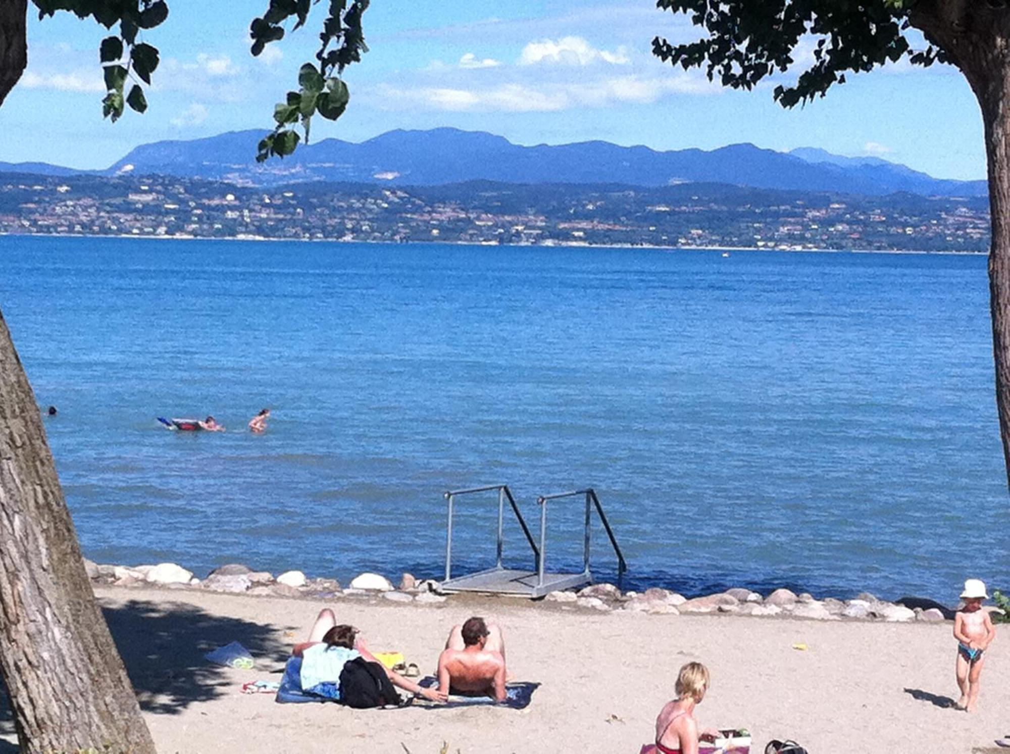 The Garda Village Sirmione Bagian luar foto