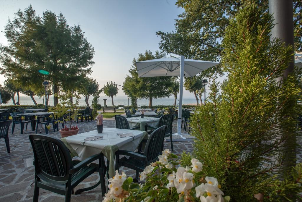 The Garda Village Sirmione Bagian luar foto